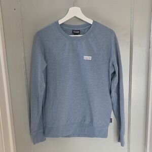 Patagonia Women's Light Blue Crewneck Sweatshirt
